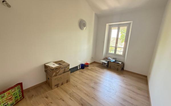 Appartement à vendre    2 pièces • 47,15 m2 Puget-Ville