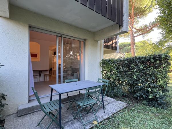 ROYAN - QUARTIER DU PARC - 200 PLAGE ET 100 M COMMERCES - CHARMANT T1 BIS AVEC TERRASSE