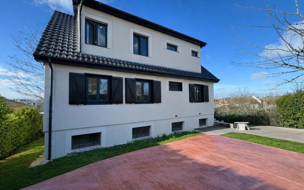 Maison à vendre    5 pièces •  Corbeil-Essonnes