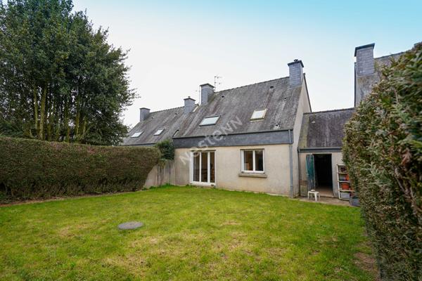 A vendre maison à THORIGNE-FOUILLARD de 93m², environ 350m² de parcelle, 5 pièces, 3 chambres.