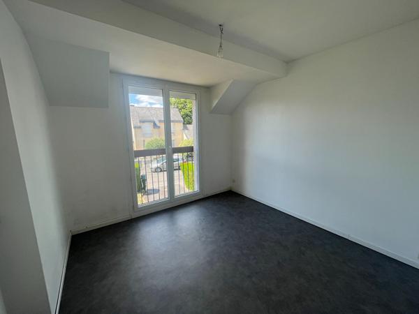 A vendre maison à THORIGNE-FOUILLARD de 93m², environ 350m² de parcelle, 5 pièces, 3 chambres.