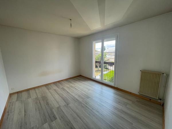 A vendre maison à THORIGNE-FOUILLARD de 93m², environ 350m² de parcelle, 5 pièces, 3 chambres.