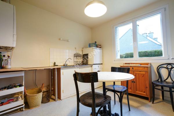 A vendre maison à THORIGNE-FOUILLARD de 93m², environ 350m² de parcelle, 5 pièces, 3 chambres.