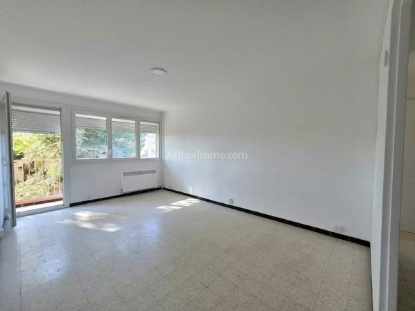 Location                                                      Appartement
                        
                     3 pièces                      54 m2                     à Draguignan