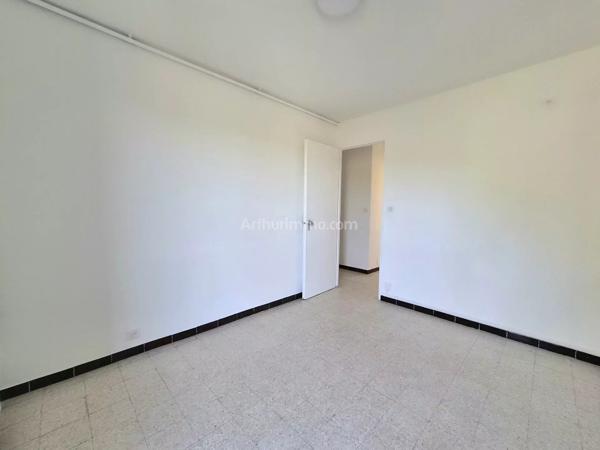 Location                                                      Appartement
                        
                     3 pièces                      54 m2                     à Draguignan