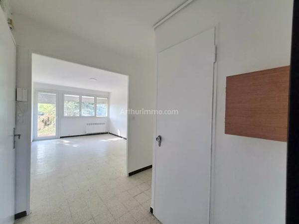 Location                                                      Appartement
                        
                     3 pièces                      54 m2                     à Draguignan