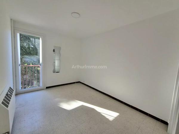Location                                                      Appartement
                        
                     3 pièces                      54 m2                     à Draguignan