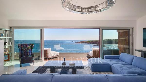 Exceptionnelle Villa neuve pieds dans l'eau prestations ultra-luxe
