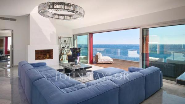 Exceptionnelle Villa neuve pieds dans l'eau prestations ultra-luxe