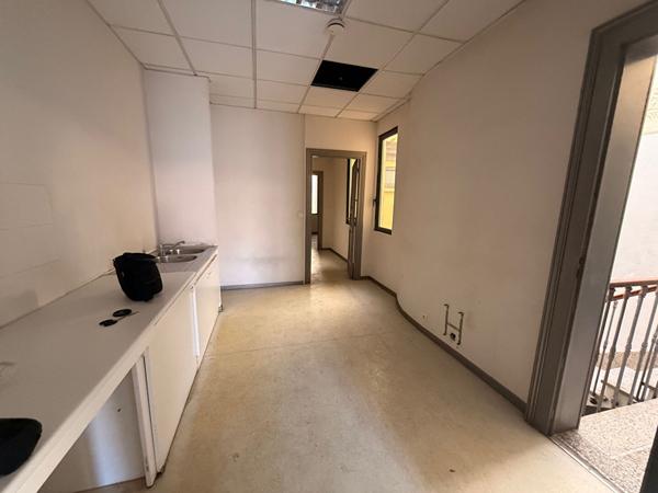 Immeuble entre Gare et Comédie Montpellier 300 m2