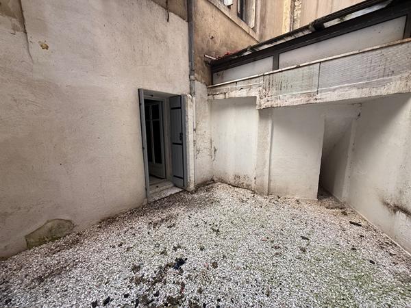 Immeuble entre Gare et Comédie Montpellier 300 m2