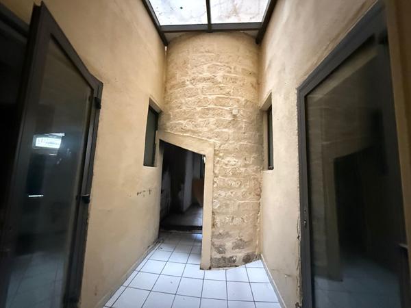 Immeuble entre Gare et Comédie Montpellier 300 m2