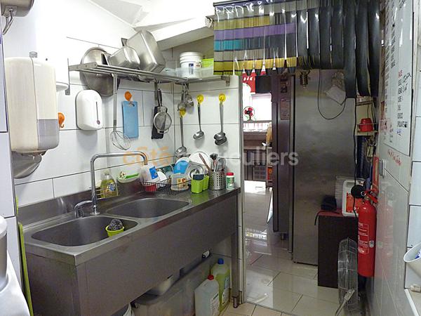 Vente
                Fonds de commerce50 m² - 2 Pièces -
                    SAINT-RAPHAEL (83700)