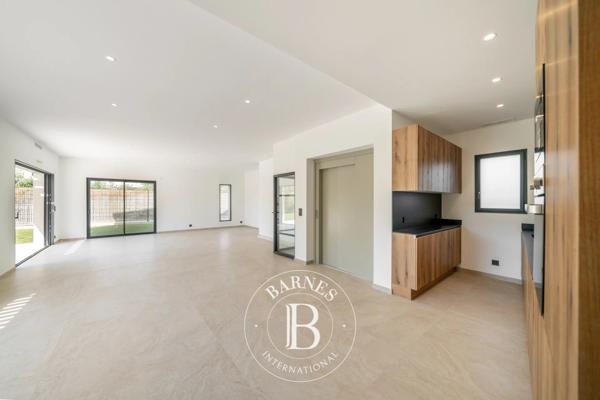 Mougins, Villa 3 Chambres -  143 m² à vendre