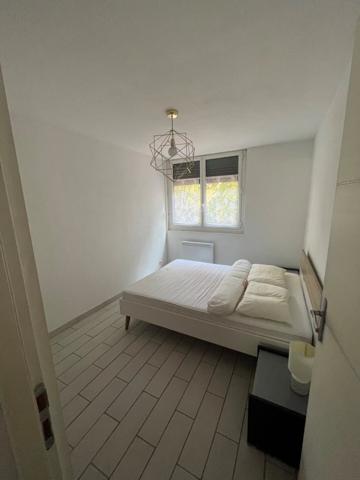 Location                                                      Appartement
                        
                     3 pièces                      52 m2                     à Montpellier