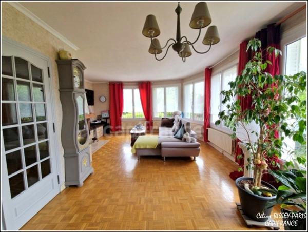 Dpt Yonne (89), à vendre MIGENNES maison P5 de 170 m² - Terrain de 5 000,00 m²