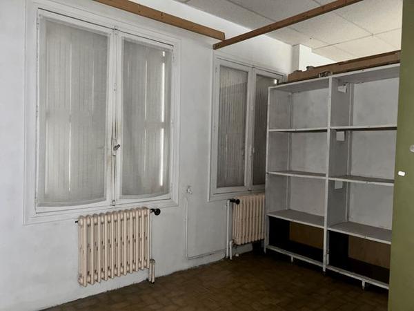 Location Local commercial 1 pièce 96.8 m² - 2 RUE AUGUSTE NAYEL Lorient 56100