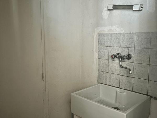 Location Local commercial 1 pièce 96.8 m² - 2 RUE AUGUSTE NAYEL Lorient 56100