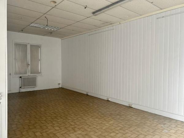 Location Local commercial 1 pièce 96.8 m² - 2 RUE AUGUSTE NAYEL Lorient 56100