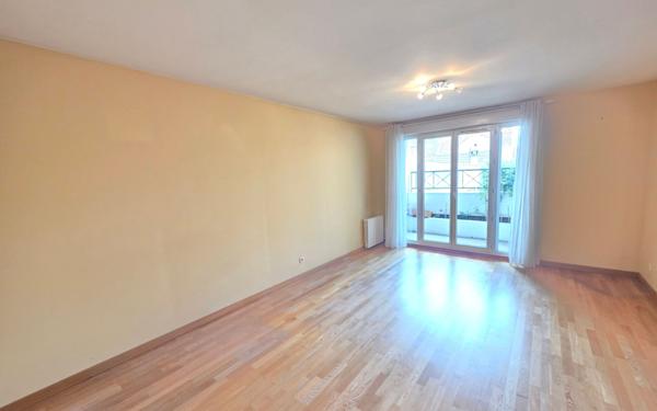 Appartement à vendre    3 pièces • 60,85 m2 Houilles