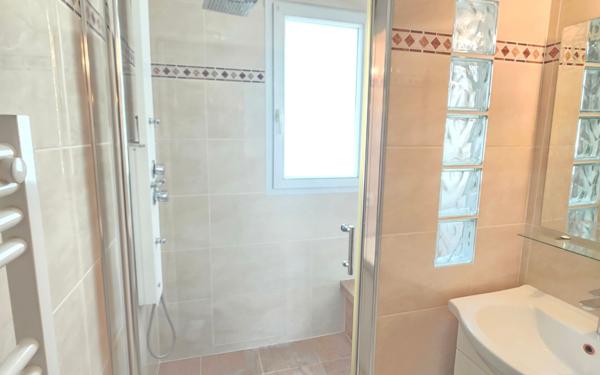 Appartement à vendre    3 pièces • 60,85 m2 Houilles