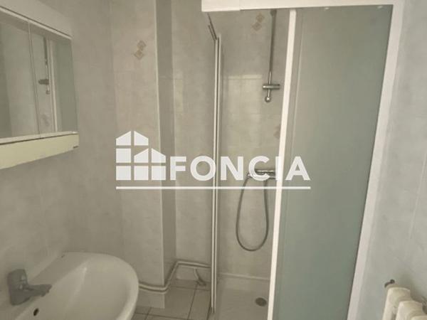 Location Appartement 2 pièces 55.2 m² - 30 RUE DE BELLEVUE Chamalieres 63400