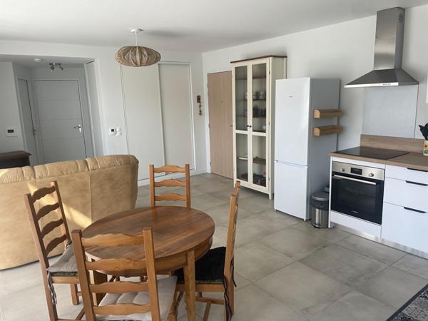 A LOUER TIERCE Appartement NEUF Type 3 MEUBLE de 63 m2 avec balcon