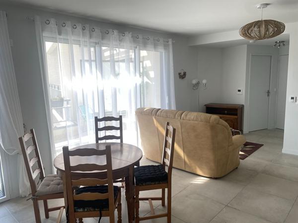 A LOUER TIERCE Appartement NEUF Type 3 MEUBLE de 63 m2 avec balcon