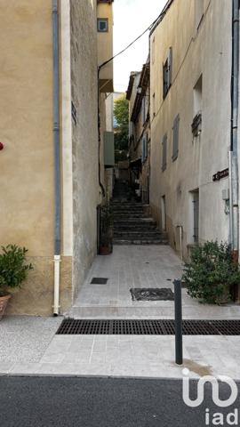 Appartement 3 pièces de 75 m² à Meyrargues (13650)