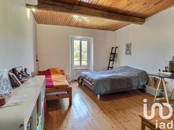 Appartement 3 pièces de 75 m² à Meyrargues (13650)