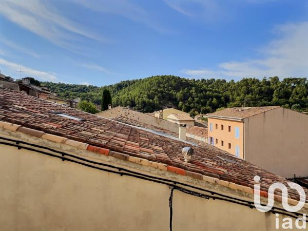 Appartement 3 pièces de 75 m² à Meyrargues (13650)