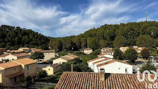 Appartement 3 pièces de 75 m² à Meyrargues (13650)