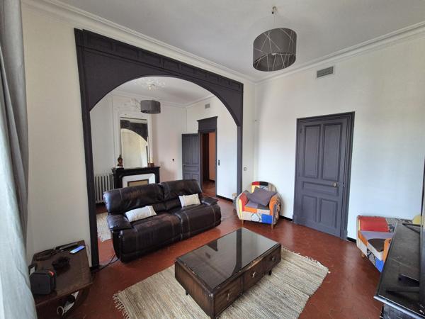 Appartement rénové avec garage proche centre-ville Alès (30100)