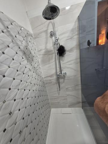 Appartement rénové avec garage proche centre-ville Alès (30100)