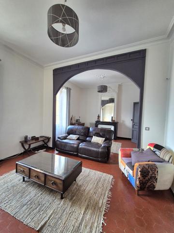 Appartement rénové avec garage proche centre-ville Alès (30100)