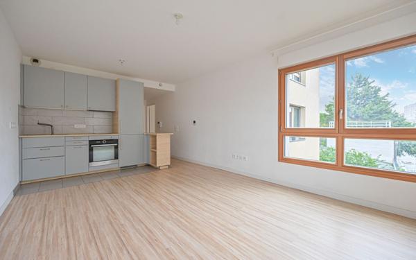 Appartement à vendre    2 pièces • 43,01 m2 Montreuil