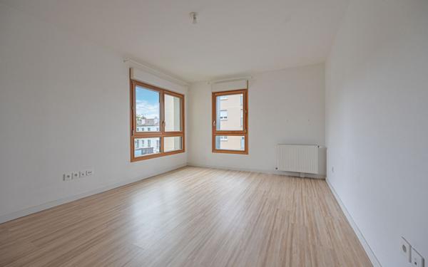Appartement à vendre    2 pièces • 43,01 m2 Montreuil