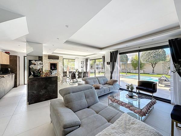 MAISON INDIVIDUELLE SITUEE DANS LE QUARTIER SAINT-JACQUES A GRASSE