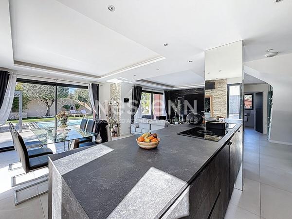 MAISON INDIVIDUELLE SITUEE DANS LE QUARTIER SAINT-JACQUES A GRASSE