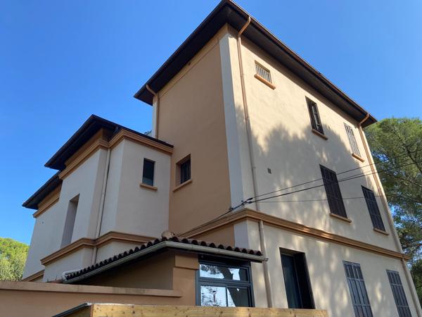 Appartement T1 à vendre à La Londe-les-Maures avec vue mer - Idéal investisseur