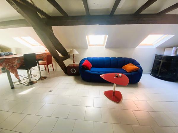 Appartement T1 à vendre à La Londe-les-Maures avec vue mer - Idéal investisseur