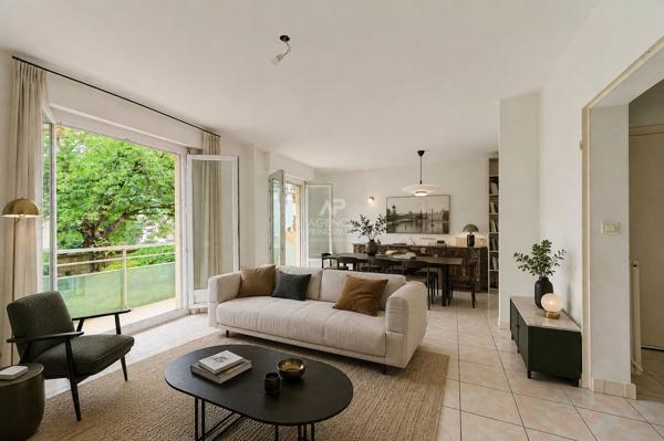 Appartement Saint Germain En Laye 4 pièces 73 m2 498 000 € **  - Référence  18897