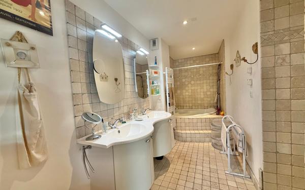 Appartement à vendre    5 pièces • 127 m2 Corrençon-en-Vercors