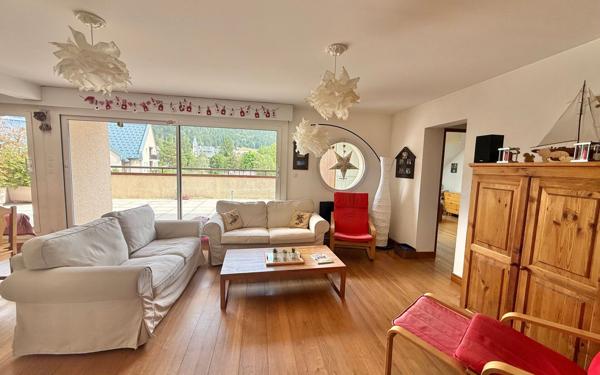 Appartement à vendre    5 pièces • 127 m2 Corrençon-en-Vercors