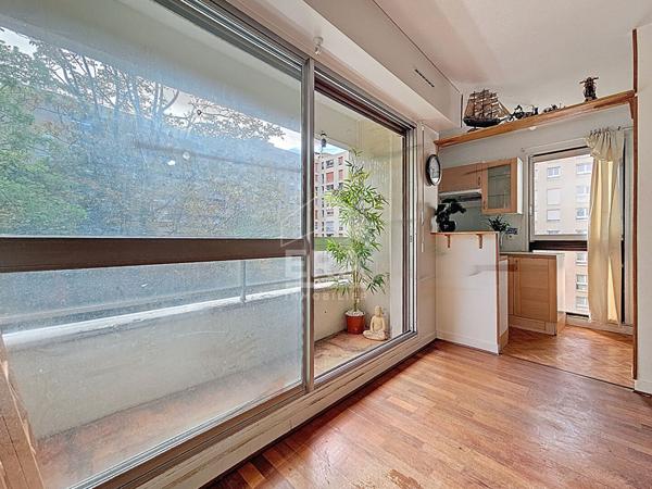 2 pièces 51.19 m2 avec balcon Michel Bizot