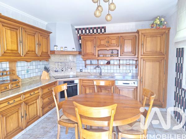 Maison à vendre 6 pièces 150 m² Arpajon-sur-Cère