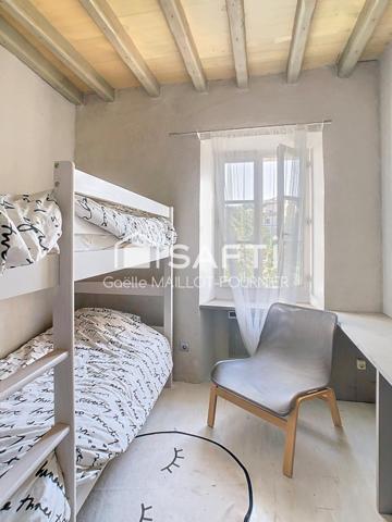 Maison au calme avec cachet et jardin.