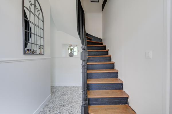 Maison 9 pièces - 213 m² Exclusivité efficity