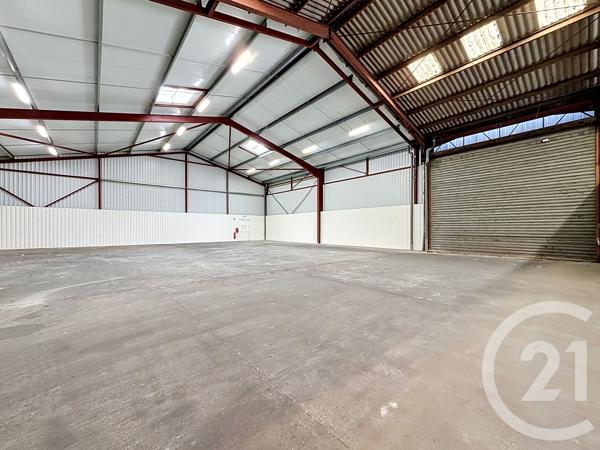 à vendre  1414,60 m 2   LA REOLE  - 33