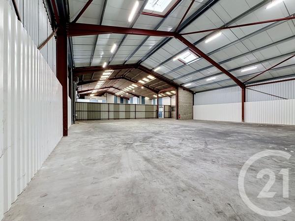 à vendre  1414,60 m 2   LA REOLE  - 33